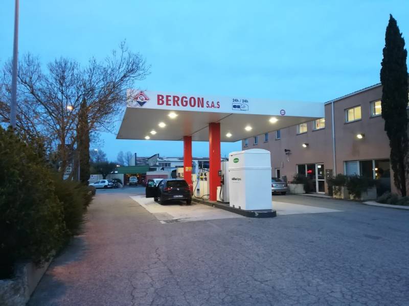 station services bergon grimaud