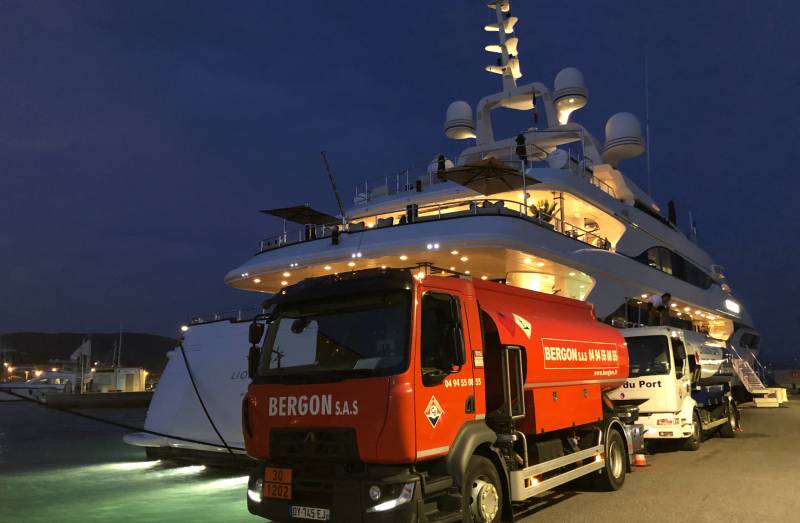 avitaillement bateau golfe saint tropez